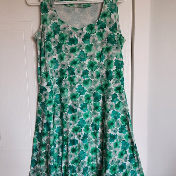 Dress Homemaid - Picture 2 of 2